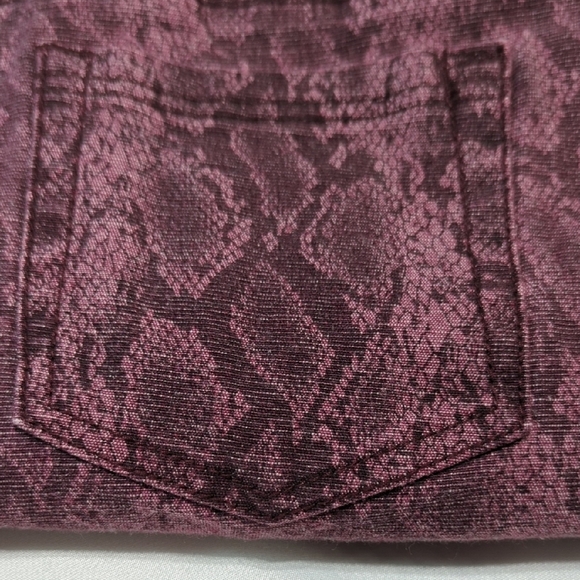 DG2 by Diane Gilman Purple Snake Print Jeggings - Picture 2 of 12